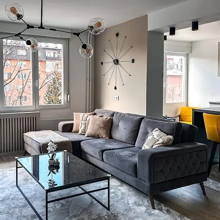 Cheyf Lux Apartment *