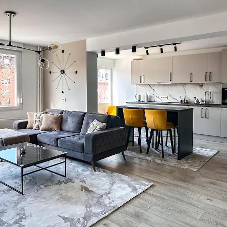 Apartment Cheyf Lux *