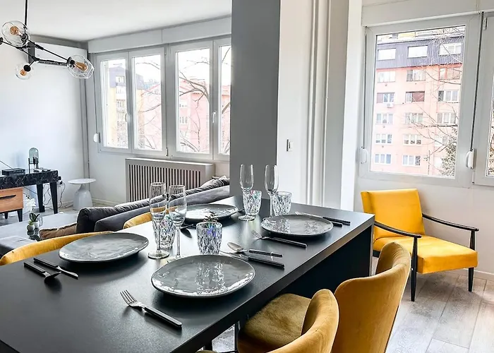 Cheyf Lux דירה *